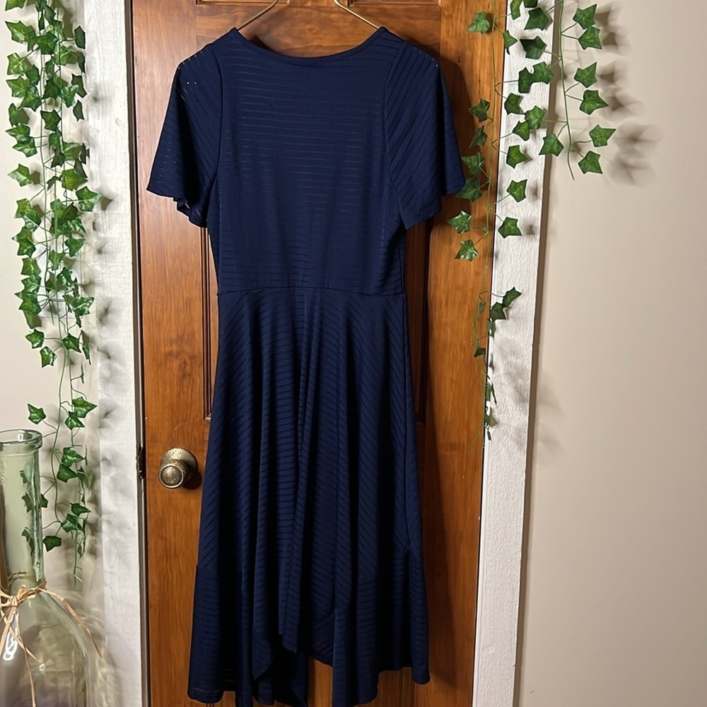 BEIGE by ECI Hankerchief Hem Midi Dress in Navy Blue - Picture 2 of 7